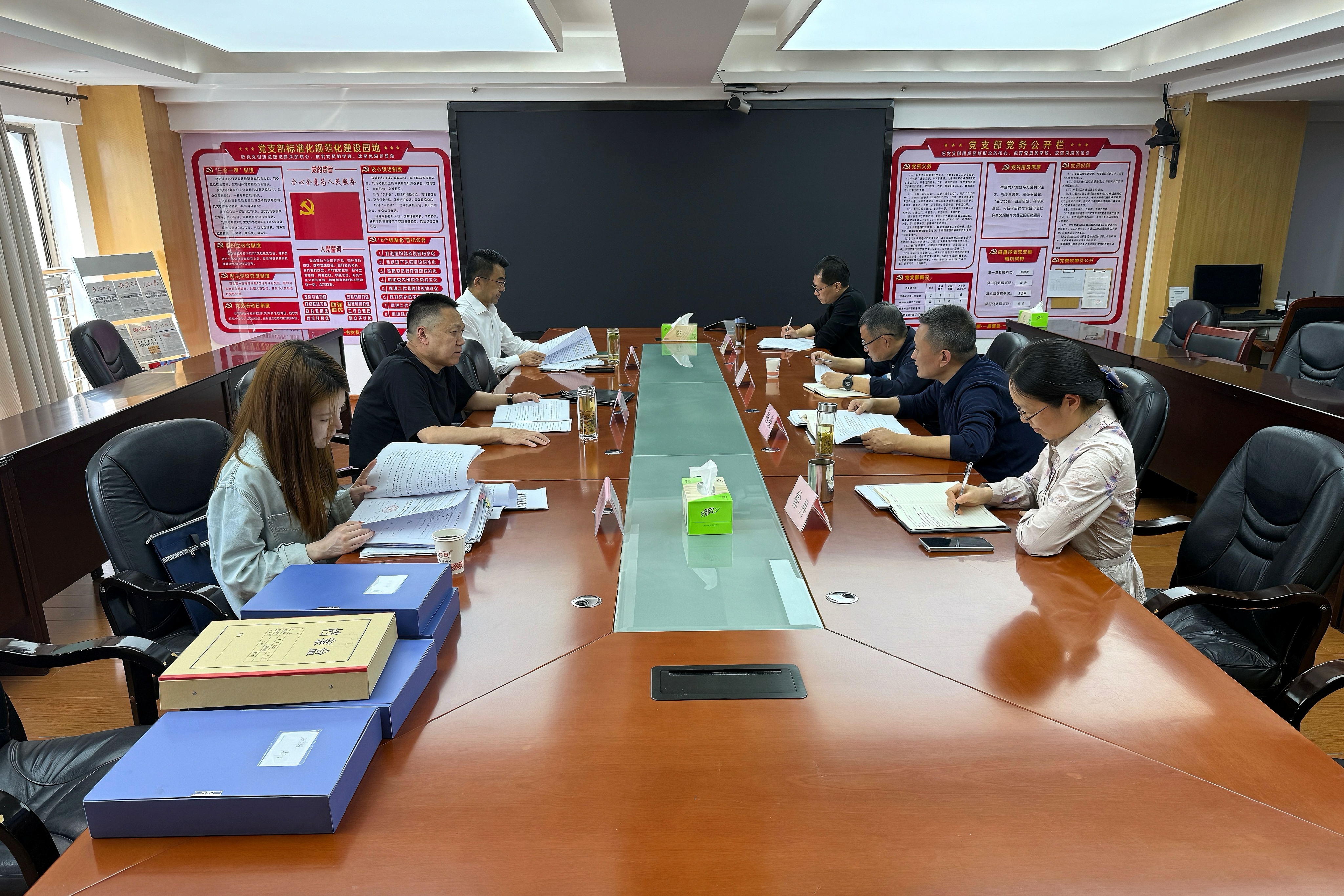 申玉恩一行到皖墾種業(yè)開(kāi)展經(jīng)濟(jì)合同專(zhuān)項(xiàng)檢查